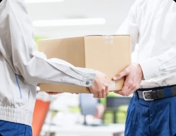 製品がお客様の手に渡る瞬間